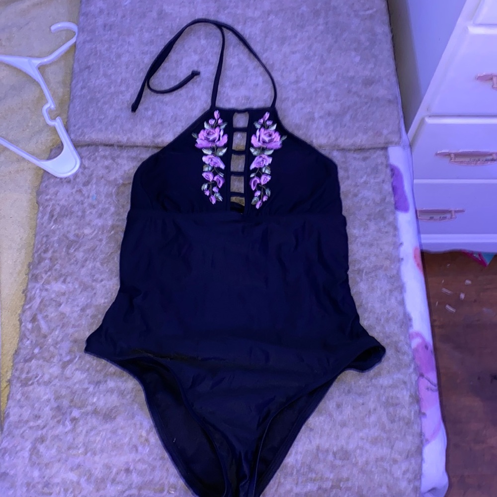 ⚠️LAST 8 WEEKS TO PURCHASE— one piece bathing suit💐
